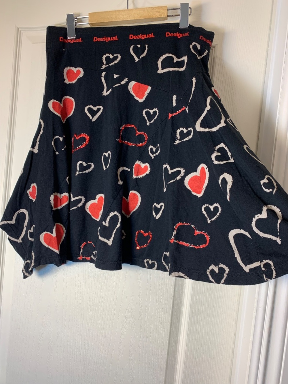 Desigual Heart Print Jersey Skirt XL Black Red Cream Sequins Flared Boho Flare